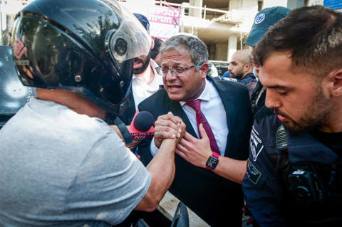 השר לביטחון לאומי איתמר בן גביר בדרום תל אביב, ספטמבר 2023