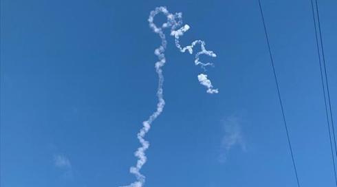הסיבה לשובל בשמי המרכז: ניסוי של מערכת הביטחון