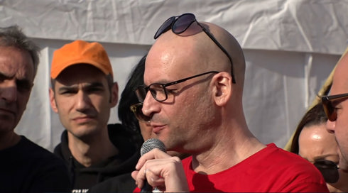 השלב הראשון בעסקה יושלם הלילה, משפחות החטפים שנותרו בעזה חוששות