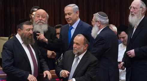 חברי הכנסת החרדים מתקפלים: יצביעו בעד חוק הלאום