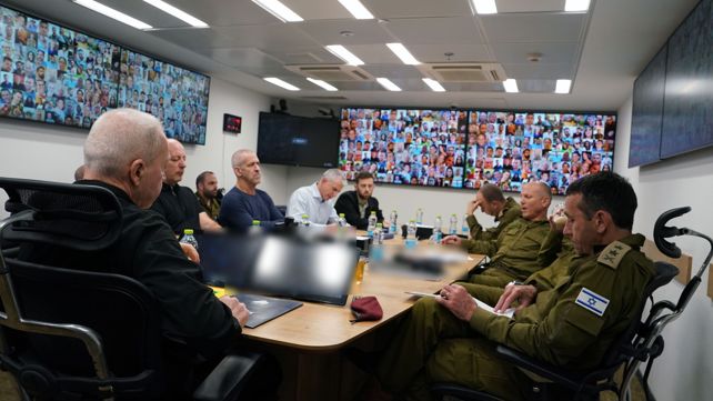 יואב גלנט וראשי מערכת הביטחון בדיון בנושא המאמצים להחזרת החטופים