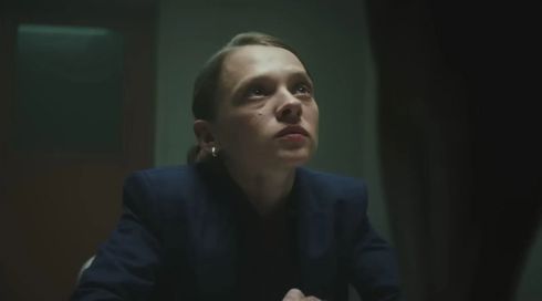 גיבורה כחול-לבן: הצצה ראשונה ל"קפטן אמריקה" עם שירה האס