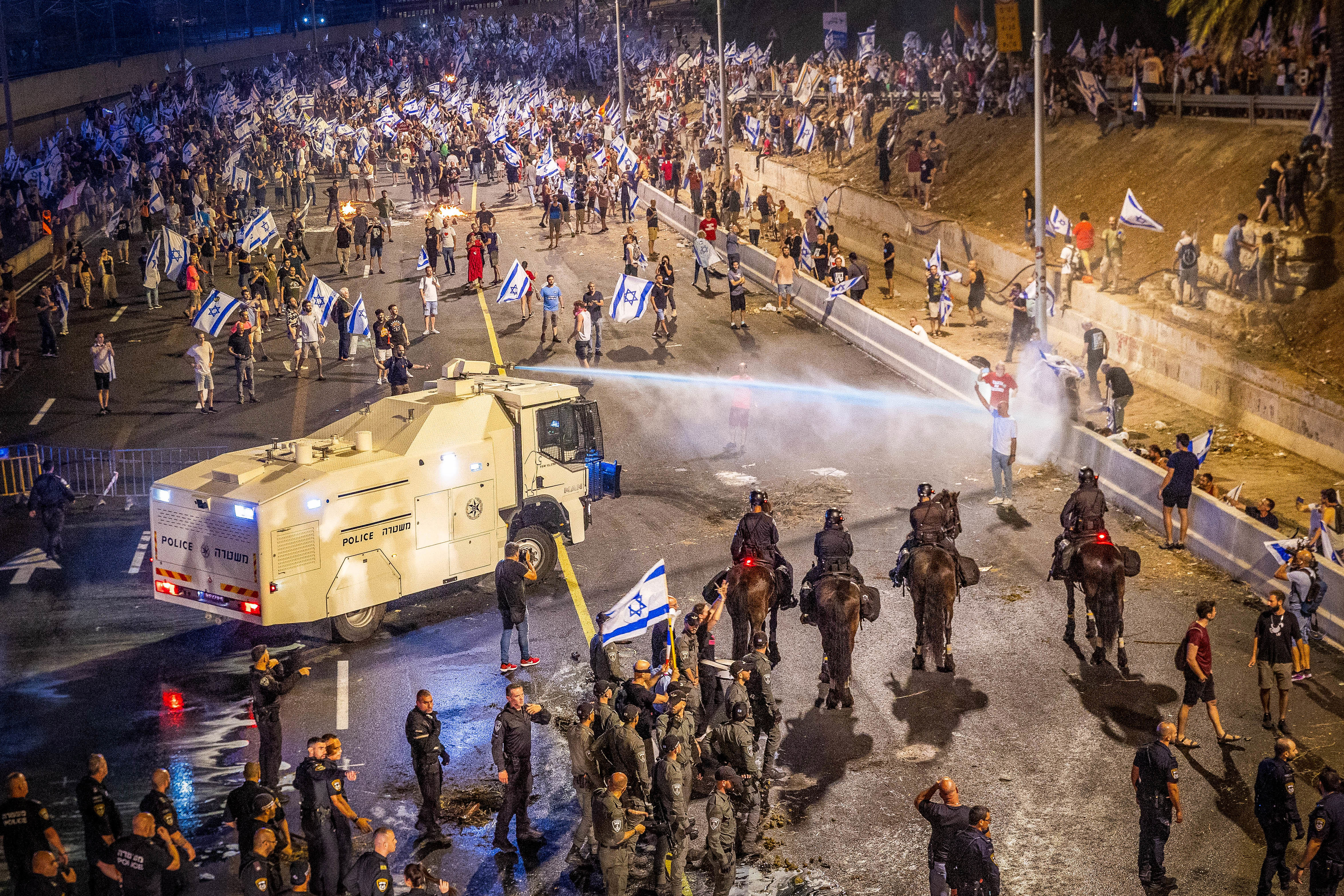 מוחים נגד הרפורמה חוסמים את איילון 05.07.23