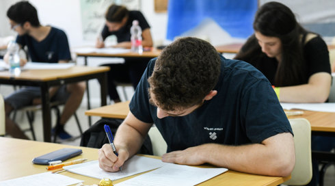 "אירוע חמור וחריג": תלמיד כיתה ה' תקף את מנהלת בית הספר