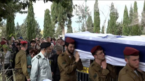 הלווית החייל הבודד