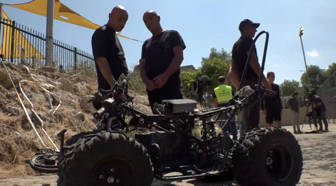 "הפכתי גופות של ילדים כדי למצוא את הבת שלי": הכאב והזעם במג'דל שמס