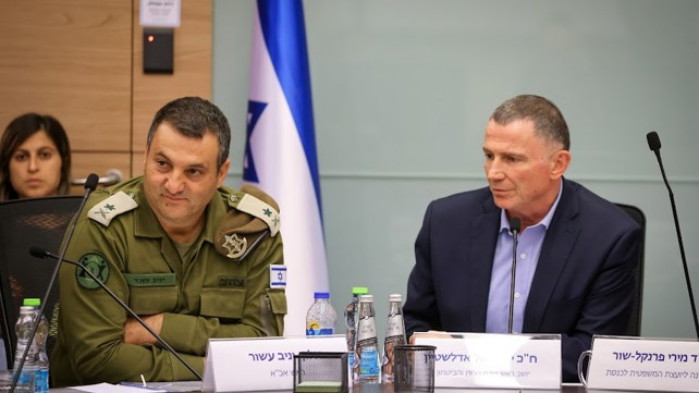 יולי אדלשטיין וראש אכ"א יניב עשור