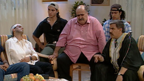 משפחה דה לוקס | פרק 4 - הזבוב הפך לפיל חלק ב'