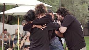 חוזרים לרקוד 