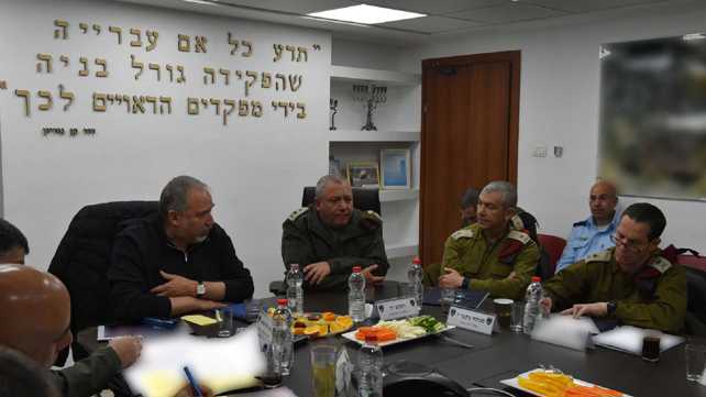 שר הביטחון והרמטכ"ל בביקור בחברון