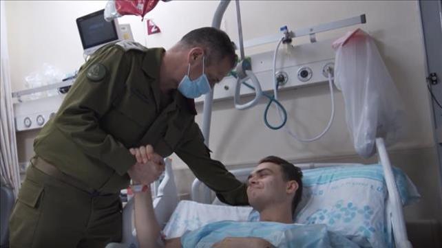 הרמטכ"ל בביקור אצל סרן רון בירמן
