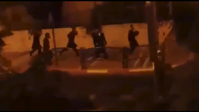 חרדים רודפים אחרי אישה בבית שמש