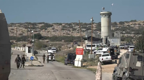 המחבל ארב במשך שעות וחדר למוצב - עפר וצביקה נפלו כשניסו לחסלו