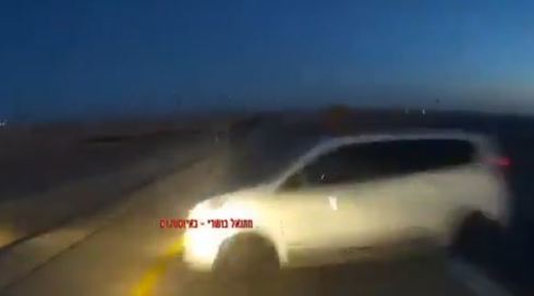 תאונה קשה בדרום: אוטובוס התנגש ברכב - הנהג נלכד ונהרג