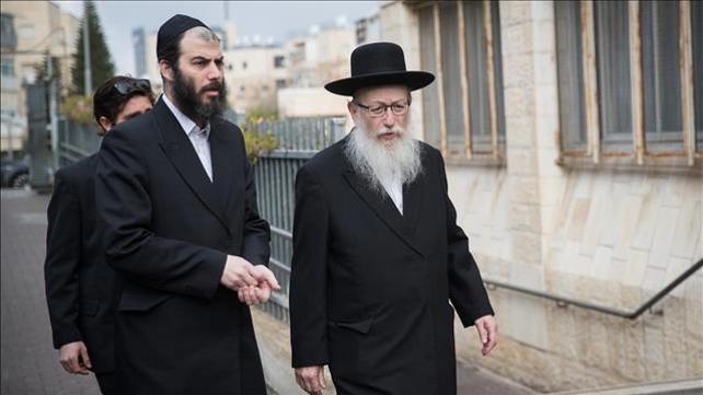 מוטי בבצ'יק יחד עם השר ליצמן