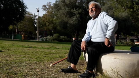 גבי עמרני רוקד צעד תימני בגיל 91 - וזוכה בפרס ישראל