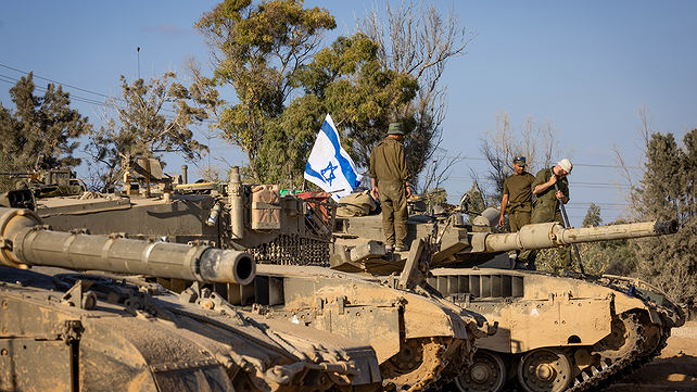 יונתן זינדל, פלאש 90