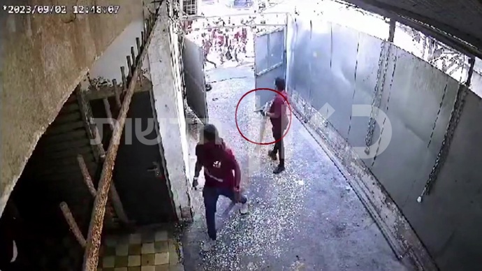 המהגר האריתראי שאחז באקדח במהומות בתל אביב, 02.09.23
