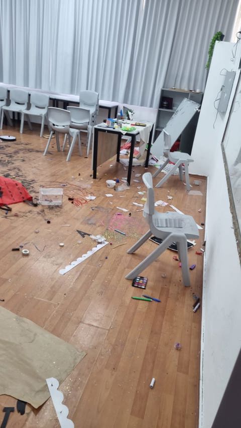 כיתה שהושחתה בבית ספר 'ארז' בעפולה