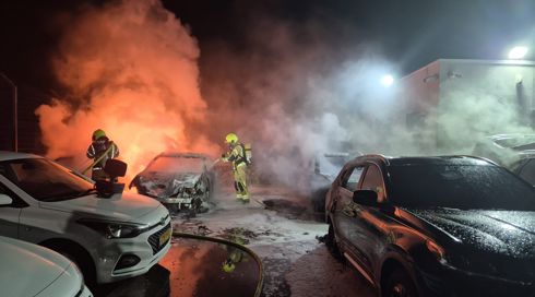 עוד תג מחיר? 5 כלי רכב עלו באש ביישוב להבים