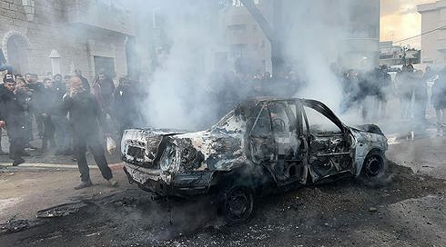 פיצוץ רכב בטירה: אותר אדם ללא רוח חיים