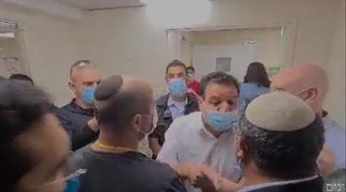 מחוץ לחדרו של אסיר חמאס בביה"ח: עימות פיזי ומילולי בין בן גביר לעודה