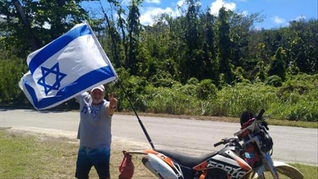 אבי רובין, ישראלי שחי סמוך להר הגעש בטונגה