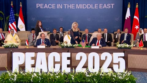 פסגת השלום: טראמפ הגיע לכנס מנהיגי העולם ששואף לפתור את בעיות המזרח התיכון