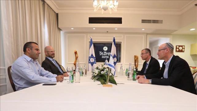 פגישת מו"מ כחול לבן והליכוד יורם טורבוביץ'