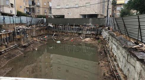 דיירים בבת-ים יפונו בעקבות הפרת היתרי בנייה של קבלן