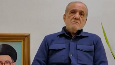איראן מתקפלת? פזשכיאן התנצל בפני המפרציות: 