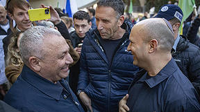 נפתלי בנט וגדי איזנקוט, ינואר 2026