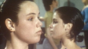 נערות במגמת המחול ברמת השרון, 1986