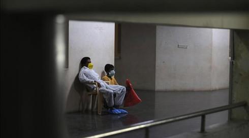 קורונה בעולם: הודו עקפה את סין במספר הנדבקים; באיטליה יאפשרו תנועה במדינה אחרי שלושה חודשים