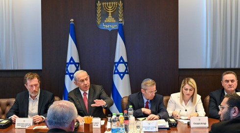 רה"מ בוועדה ליוקר המחיה: "היבואנים איבדו את הבלמים"