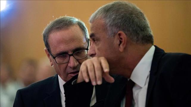 החשב הכללי רוני חזקיהו ושר האוצר משה כחלון