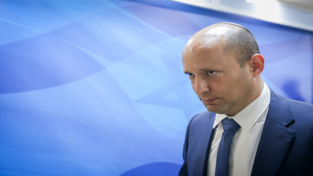שר החינוך נפתלי בנט מגיעה לישיבת הקבינט, 25 ביוני