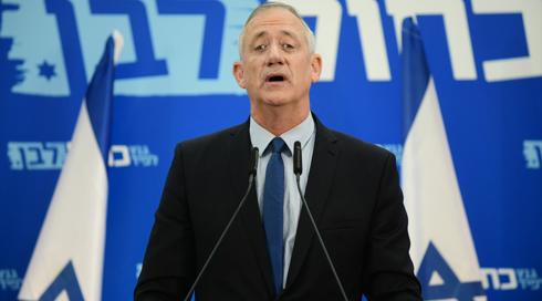 משבר בקמפיין כחול לבן: הנזק של הריאיונות של גנץ