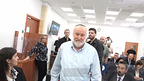כרה"מ בקהל: היועמ"ש לשעבר מנדלבליט העיד במשפט נתניהו 