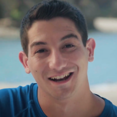 מחבר תום אמסלם