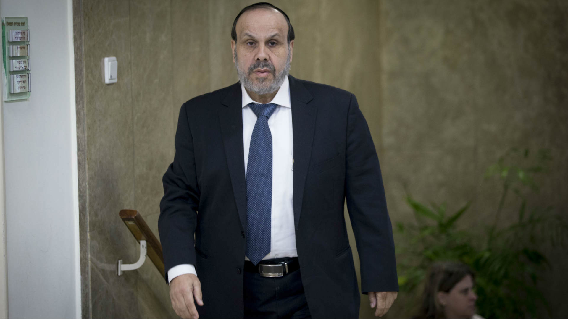 דוד אזולאי, השר לשירותי דת