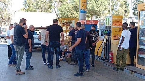 זירת הפיגוע בכוכב יאיר. צילום: 27 א'