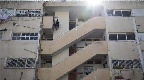 משרד השיכון מסרב לתת חדר בדיור הציבורי לנפגעת מינית