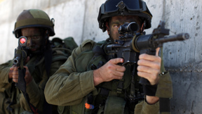 אימון חטיבת הצנחנים בבסיס בדרום הארץ