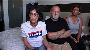 המשפחות שאיבדו הכל - וצריכות ללמוד לחיות מחדש בבתי מלון