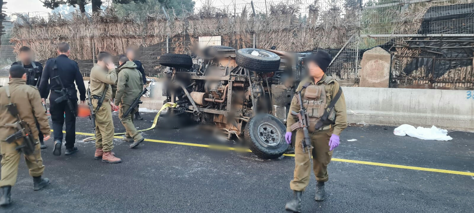 זירת התאונה בכביש 60 סמוך לגוש עציון - 17.01.24