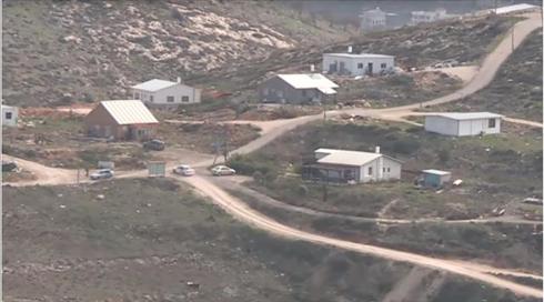 שוטר מג"ב נפצע קל כשתושב יצהר פגע בו ברכבו
