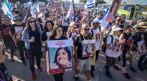 בנה חטוף בעזה: "אף אחד לא מדבר איתנו"
