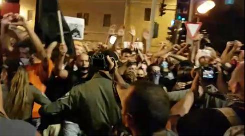 גל המחאות | עימותים נרשמו בין שוטרים ומפגינים בירושלים, 34 נעצרו או עוכבו