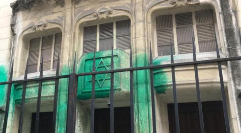 מתקפה ונדליסטית על מוסדות יהודיים בפריז הלילה